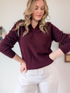 Vintage Relaxed V Neck Wool 90s Wool Long Sleeve Maroon Sweater